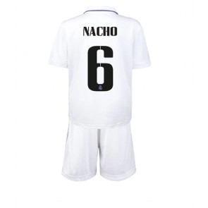 Real Madrid Nacho #6 babykläder Hemmatröja barn 2022-23 Korta ärmar (+ Korta byxor)
